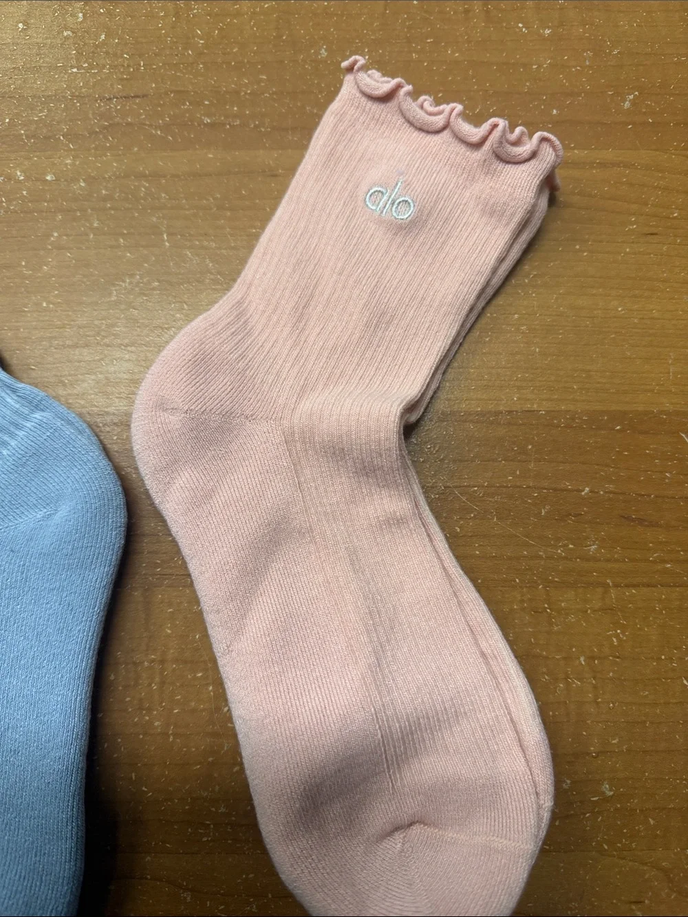 ALO Ruffle Top Crew Socks - Pink, Peach & Blue (3-Pack)